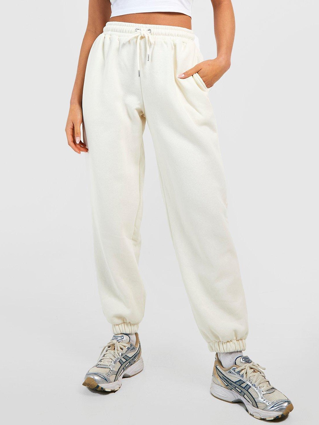 

Boohoo Women Petite Oversized Joggers, White