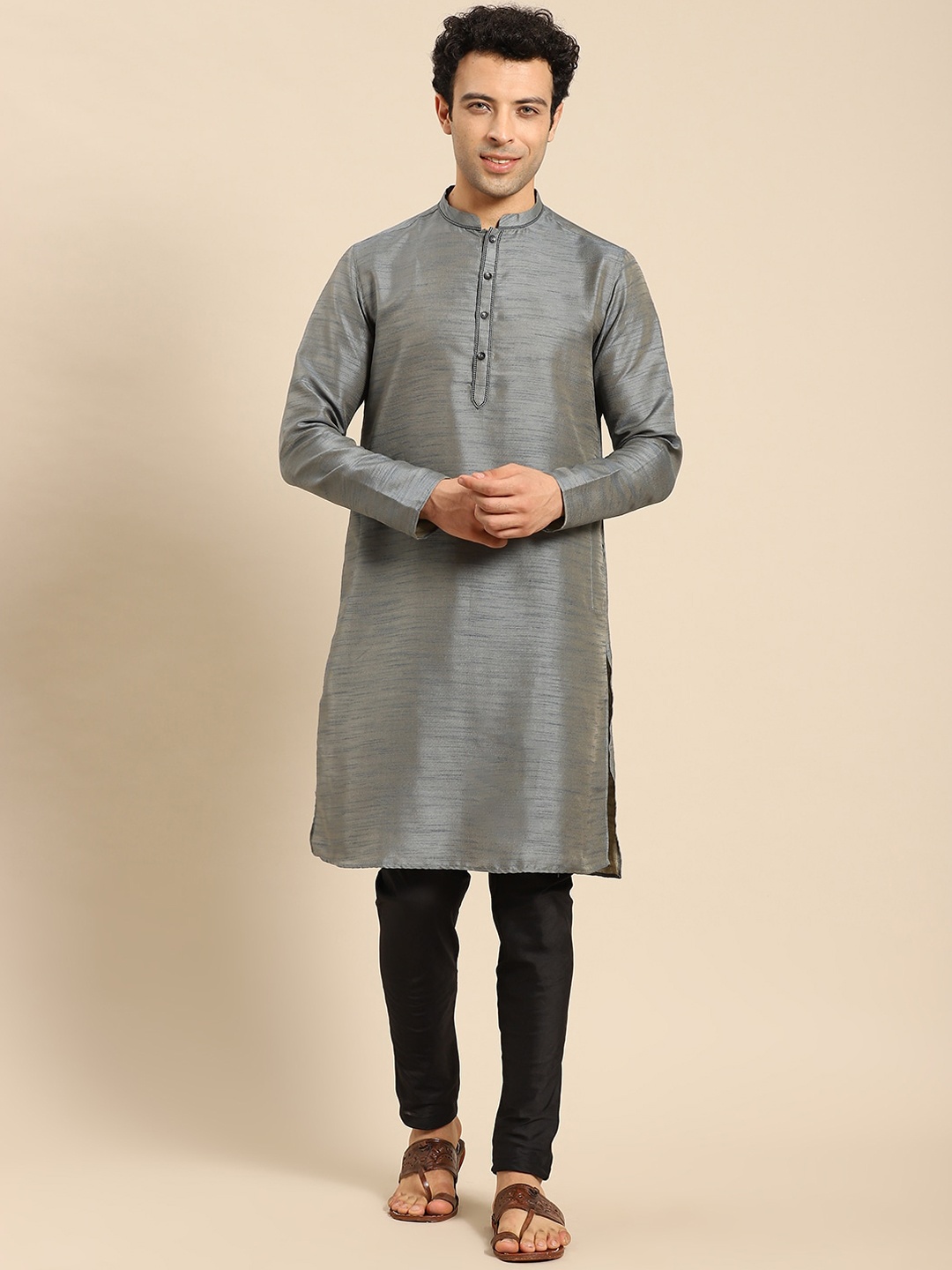 

Anouk Mandarin Collar Regular Kurta with Trousers, Grey