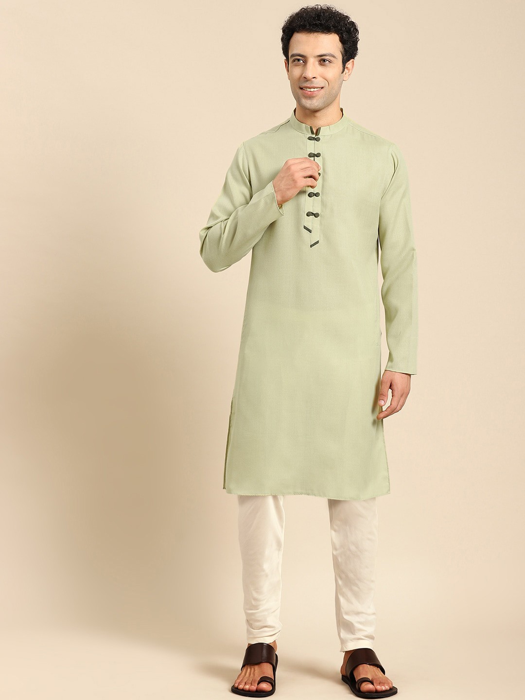 

Anouk Men Mandarin Collar Regular Kurta with Trousers, Green