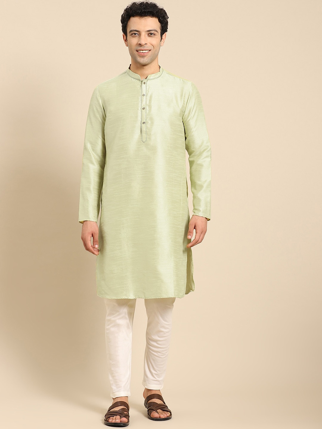 

Anouk Green Mandarin Collar Regular Kurta With Pyjamas