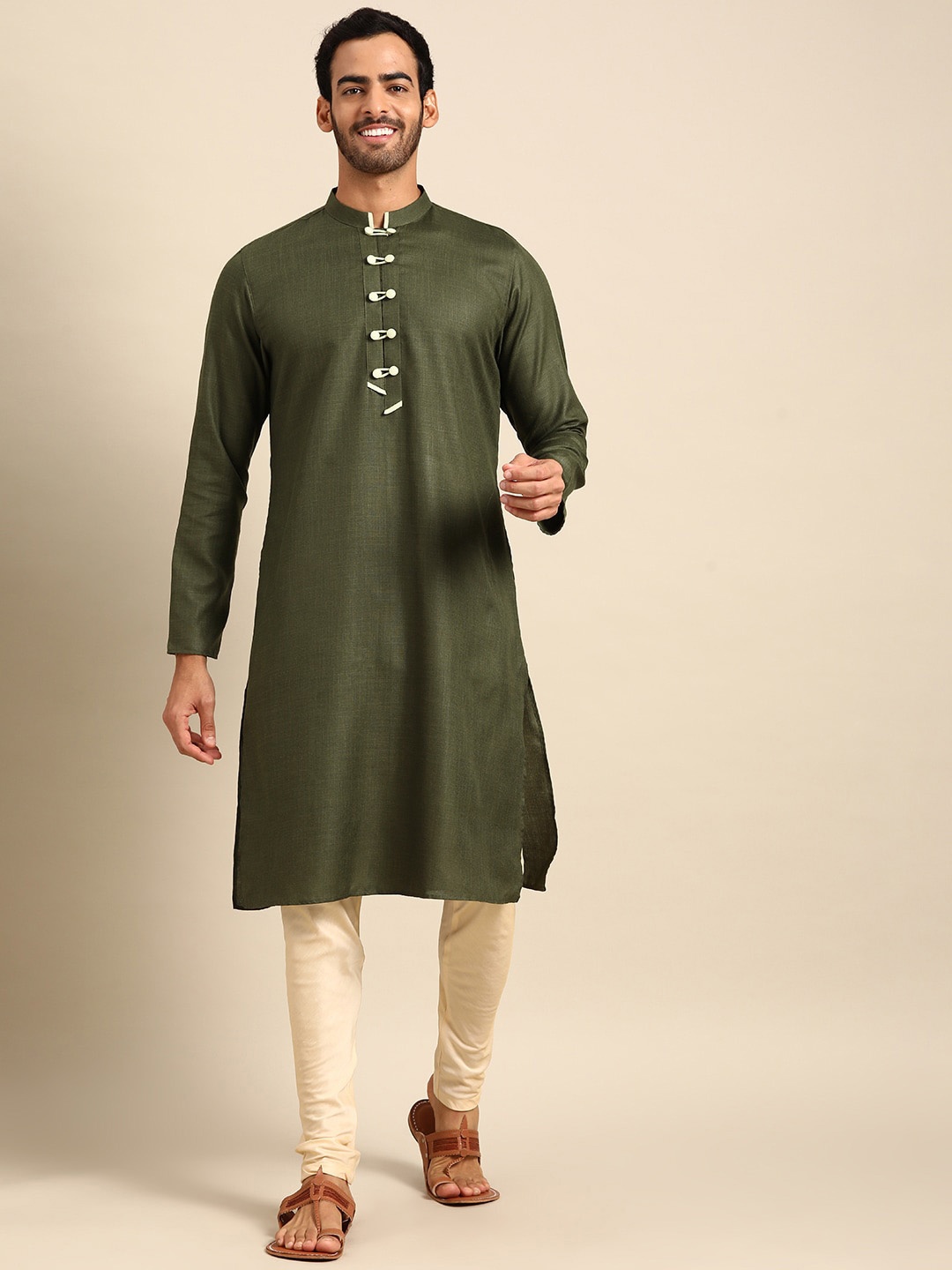 

Anouk Mandarin Collar Straight Kurta With Trousers, Olive