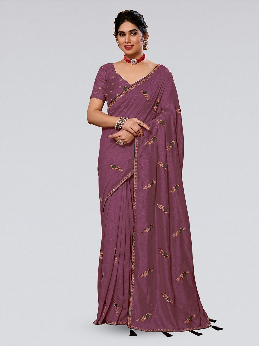 

SIRIL Ethnic Motifs Embroidered Stone Work Saree, Pink