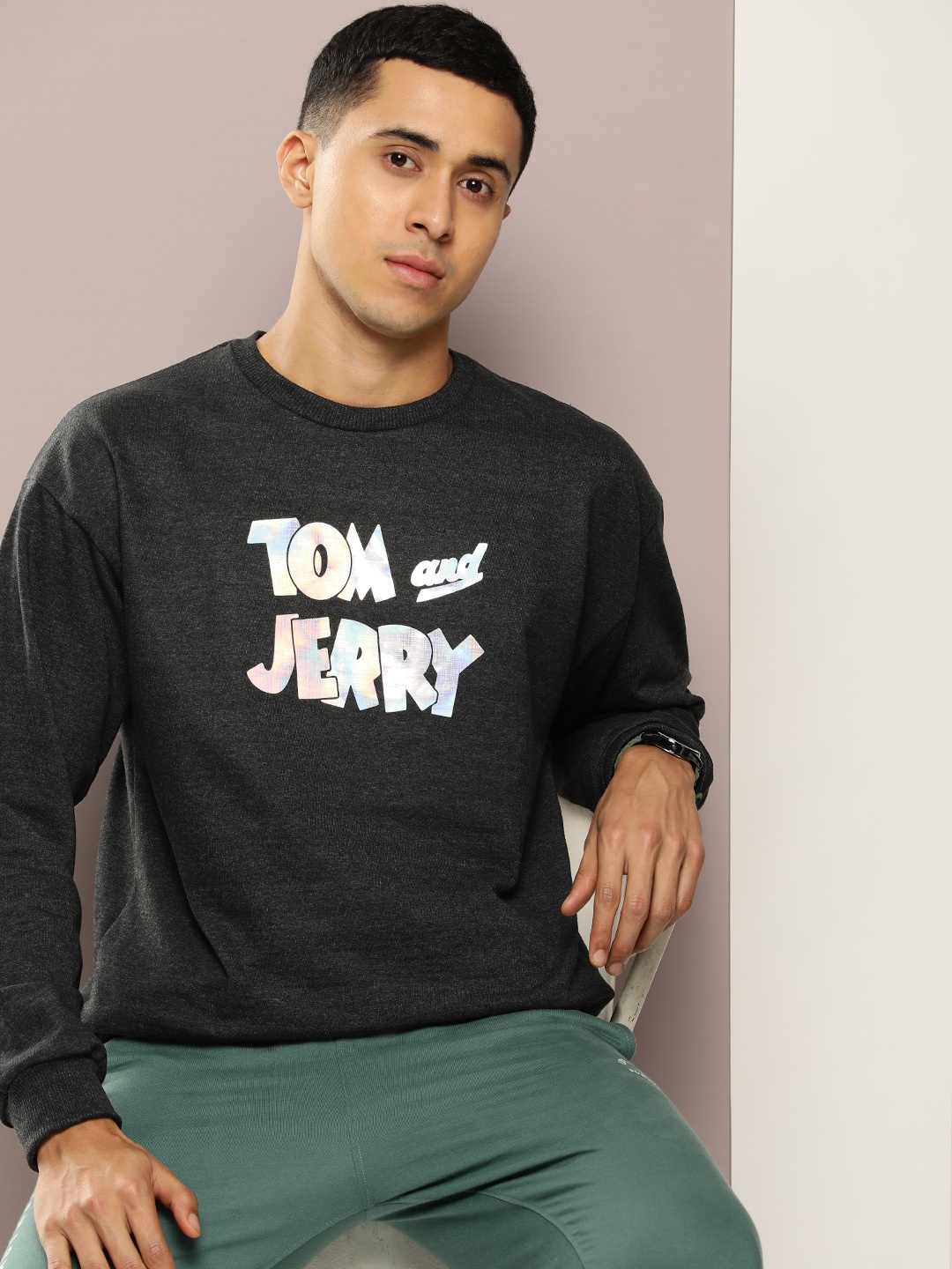 

Kook N Keech Men Tom & Jerry Printed Sweatshirt, Charcoal