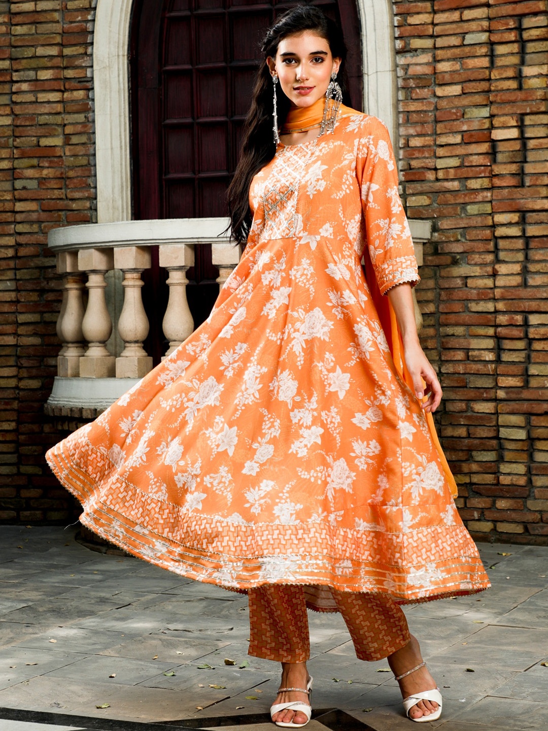 

Jaipur Kurti Floral Printed Regular Gotta Patti Kurta With Trousers With Dupatta, Mustard