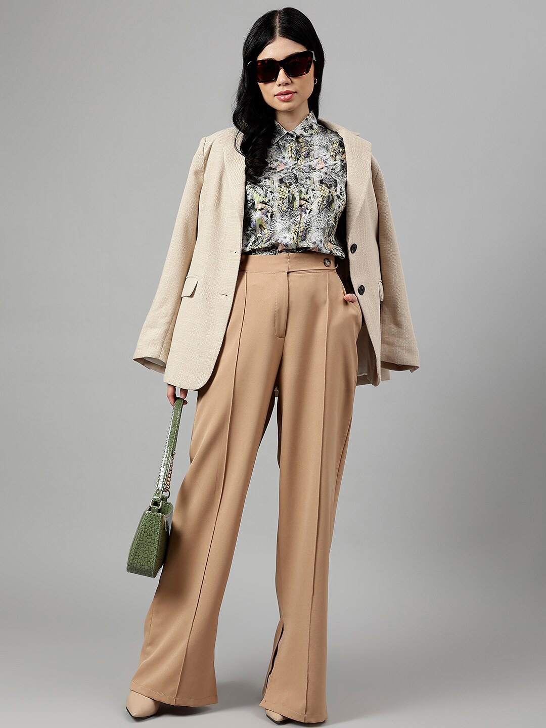

Hancock Women Abstract Digital Print Cotton Satin Regular Fit Formal Shirt, Green