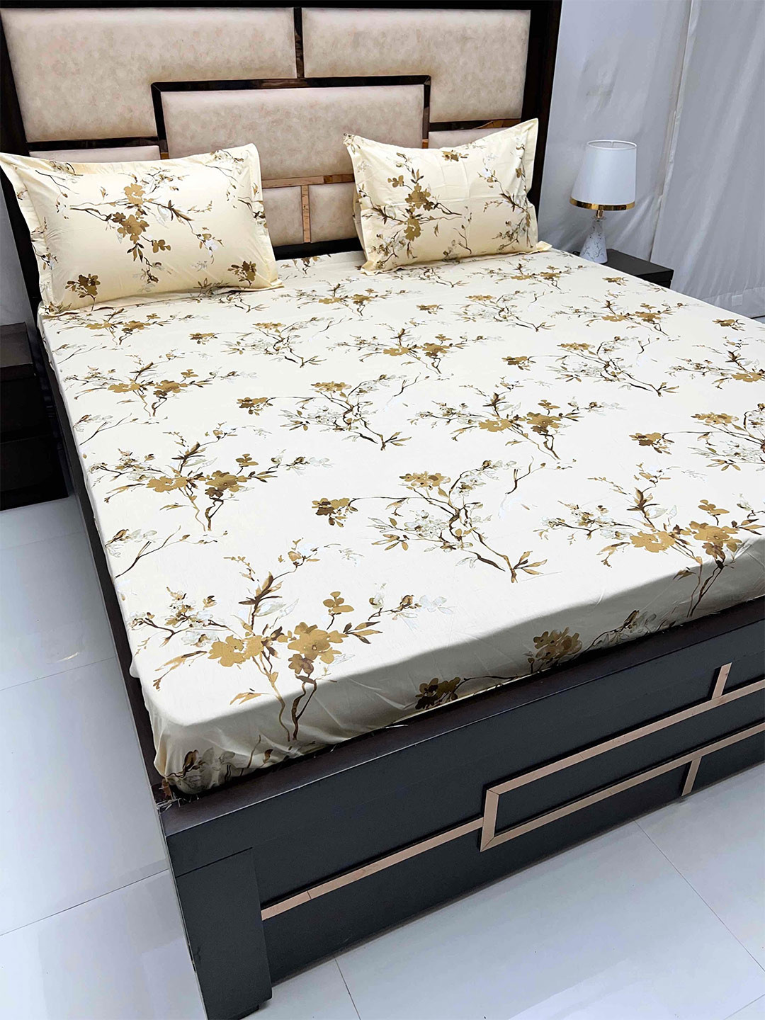 

Pure Decor Gem Yellow Floral Pure Cotton 250 TC Fitted King Bedsheet with 2 Pillow Covers