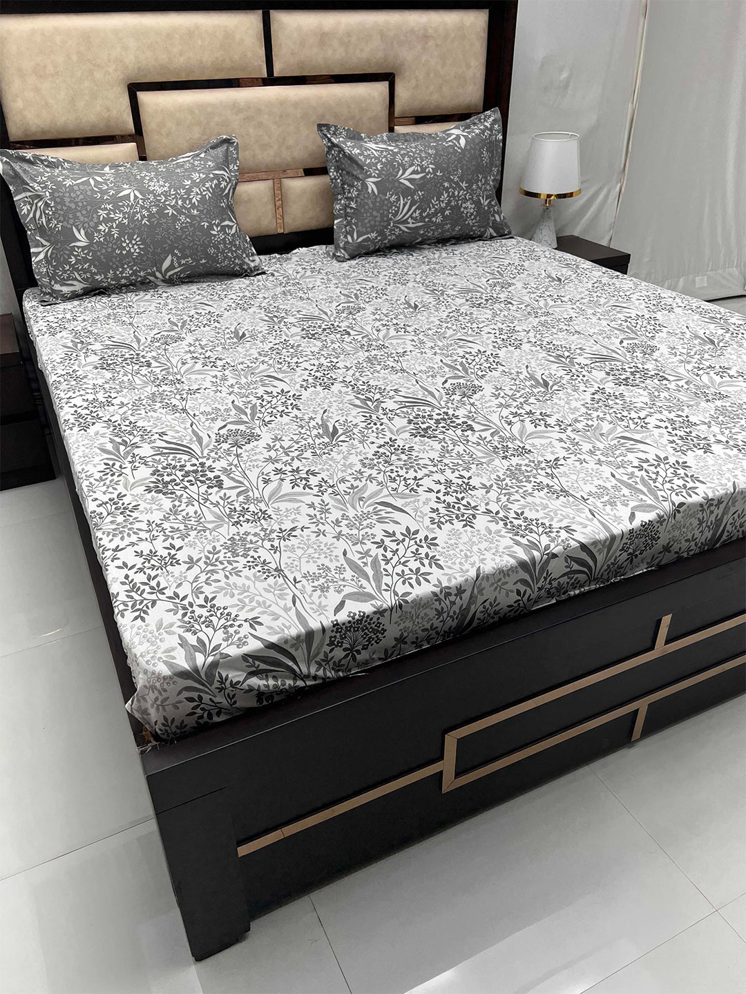 

Pure Decor Sapphire Grey Floral Pure Cotton 250 TC Fitted King Bedsheet & 2 Pillow Covers