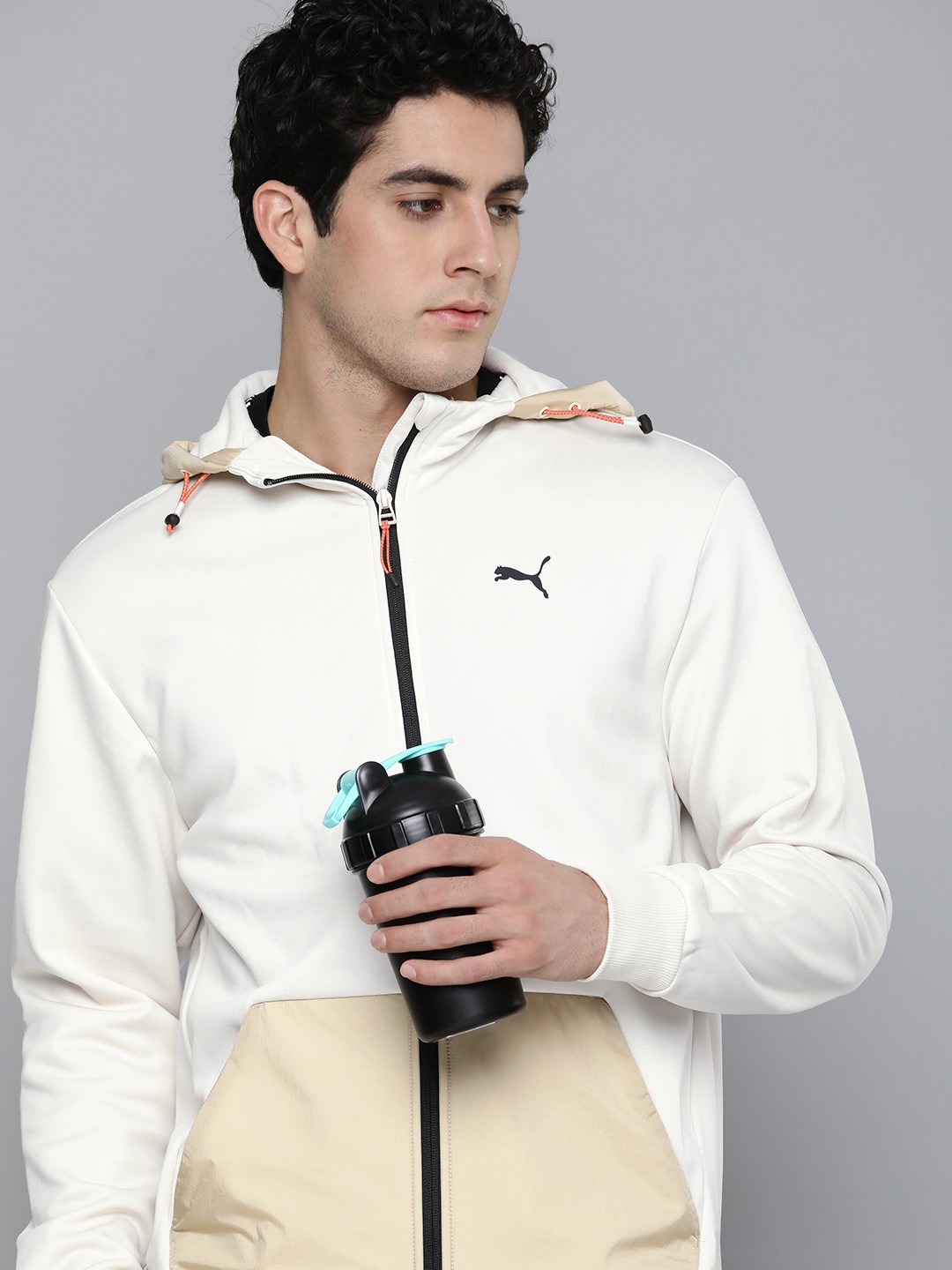 

Puma dryCELL OPEN ROAD Outdoor Sporty Jacket, Off white