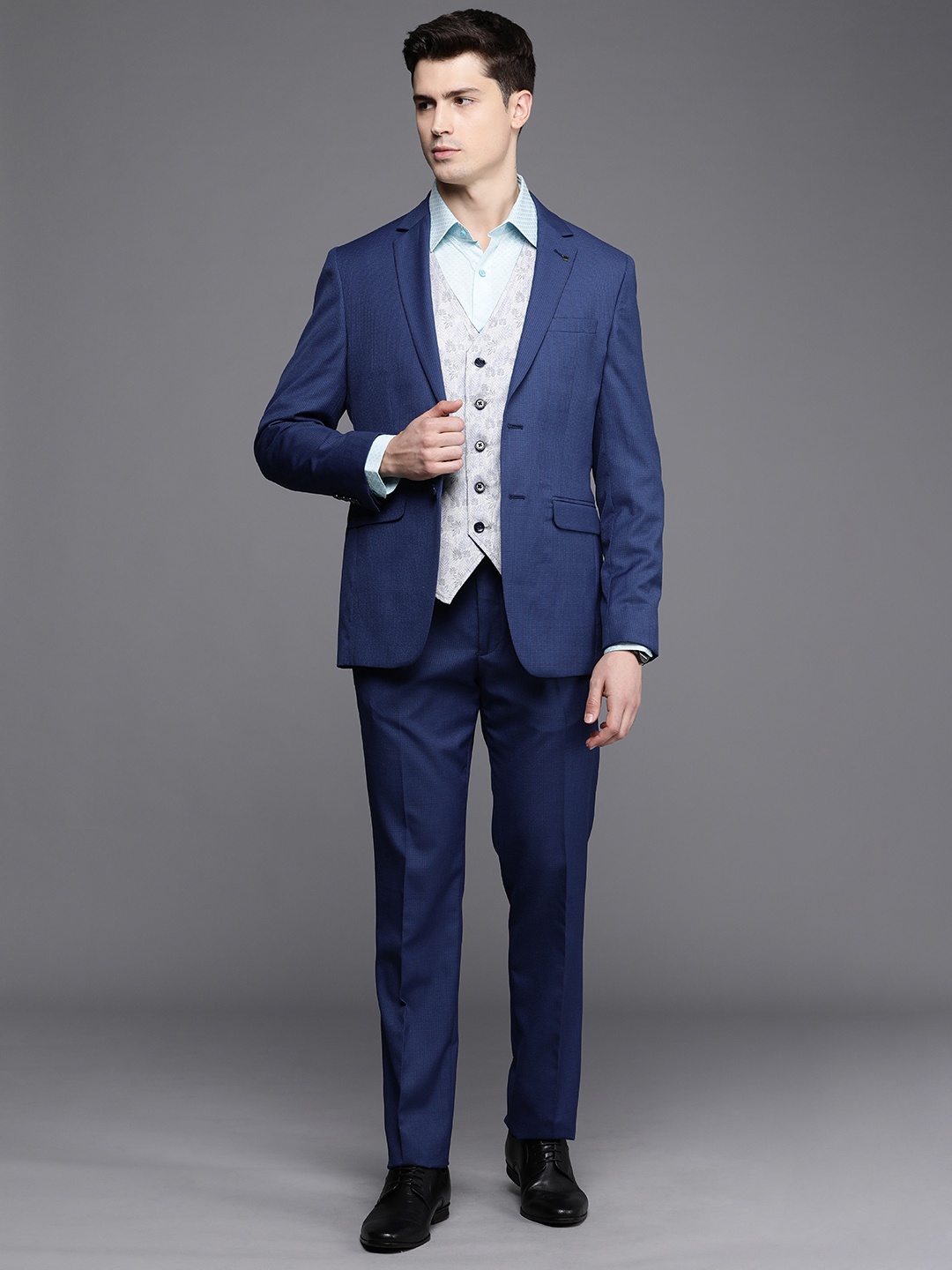 

Louis Philippe Men Slim Fit 3 Piece Formal Suit, Navy blue