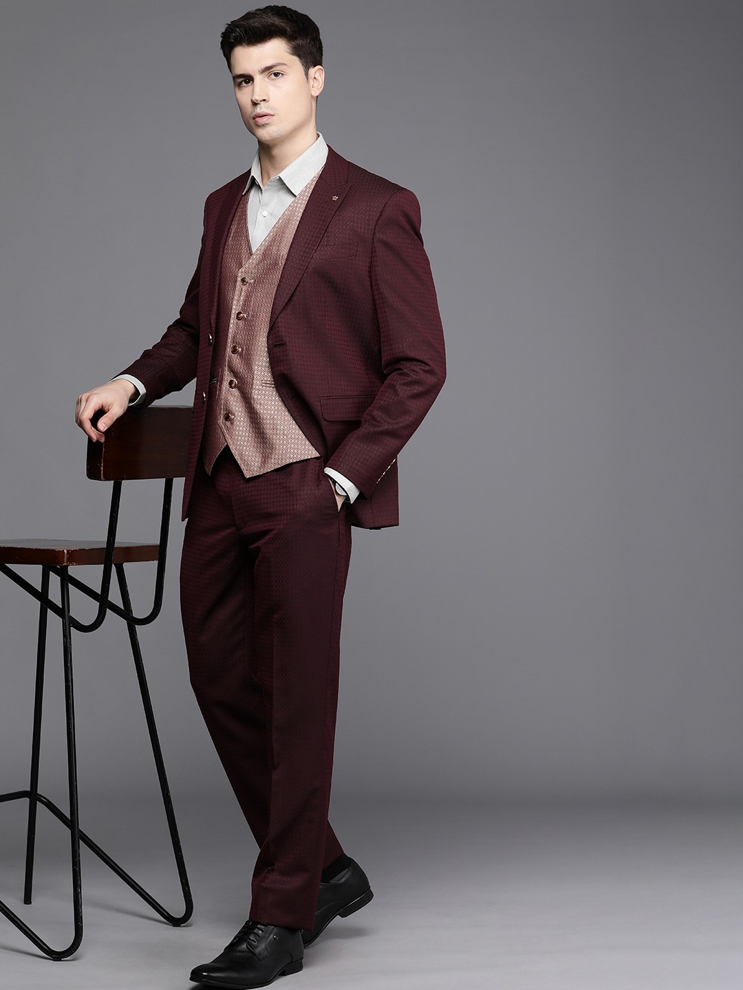 

Louis Philippe Self Design Slim-Fit Single-Breasted Three-Piece Formal Suit, Maroon