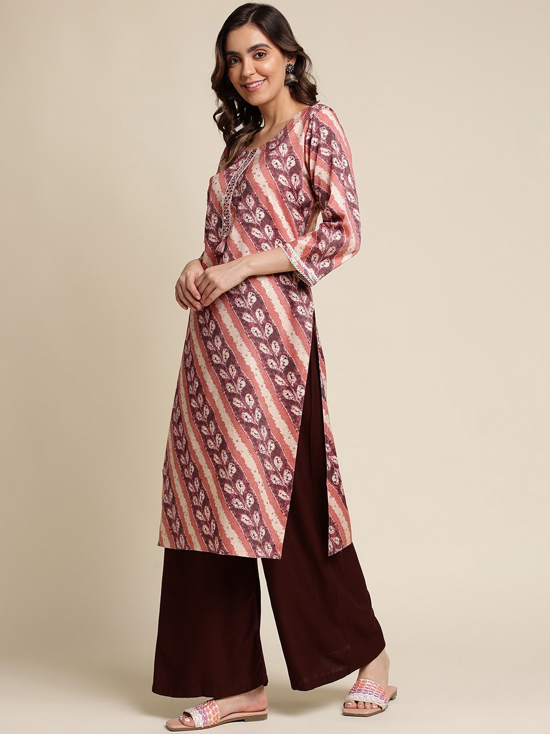 

Sangria Ethnic Motif Printed Mirror Work Straight Kurta, Peach