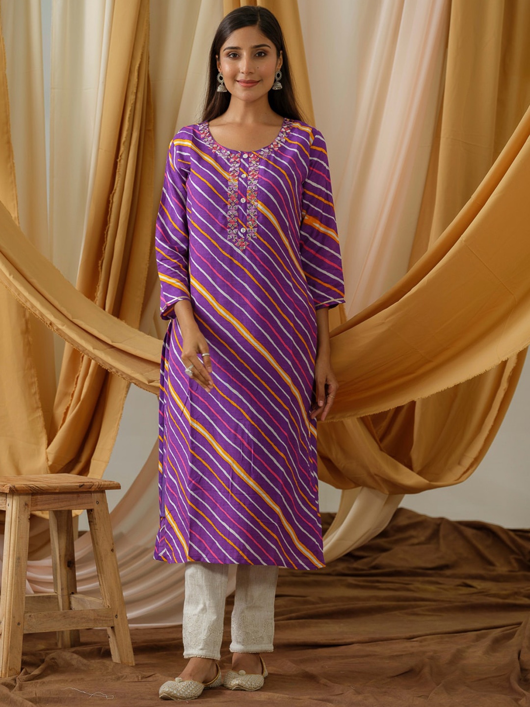 

Sangria Leheriya Printed Thread Work Straight Organic Cotton Kurta, Purple