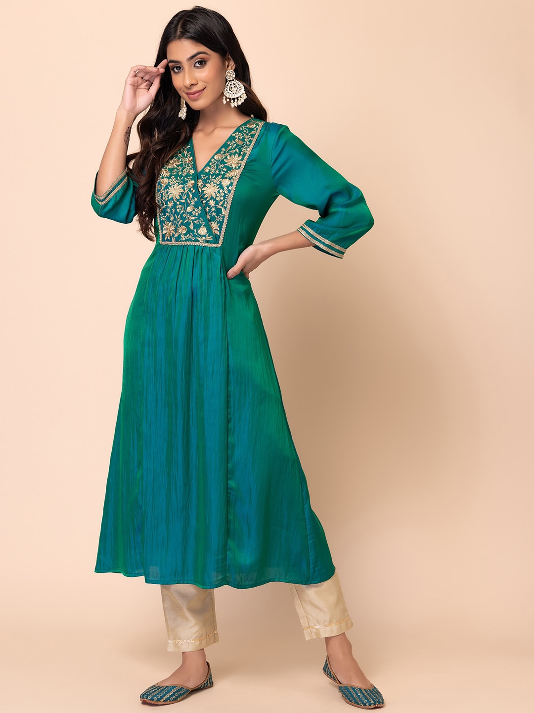 

INDYA Women Ethnic Motifs Yoke Design V-Neck Thread Work A-Line Kurta, Green