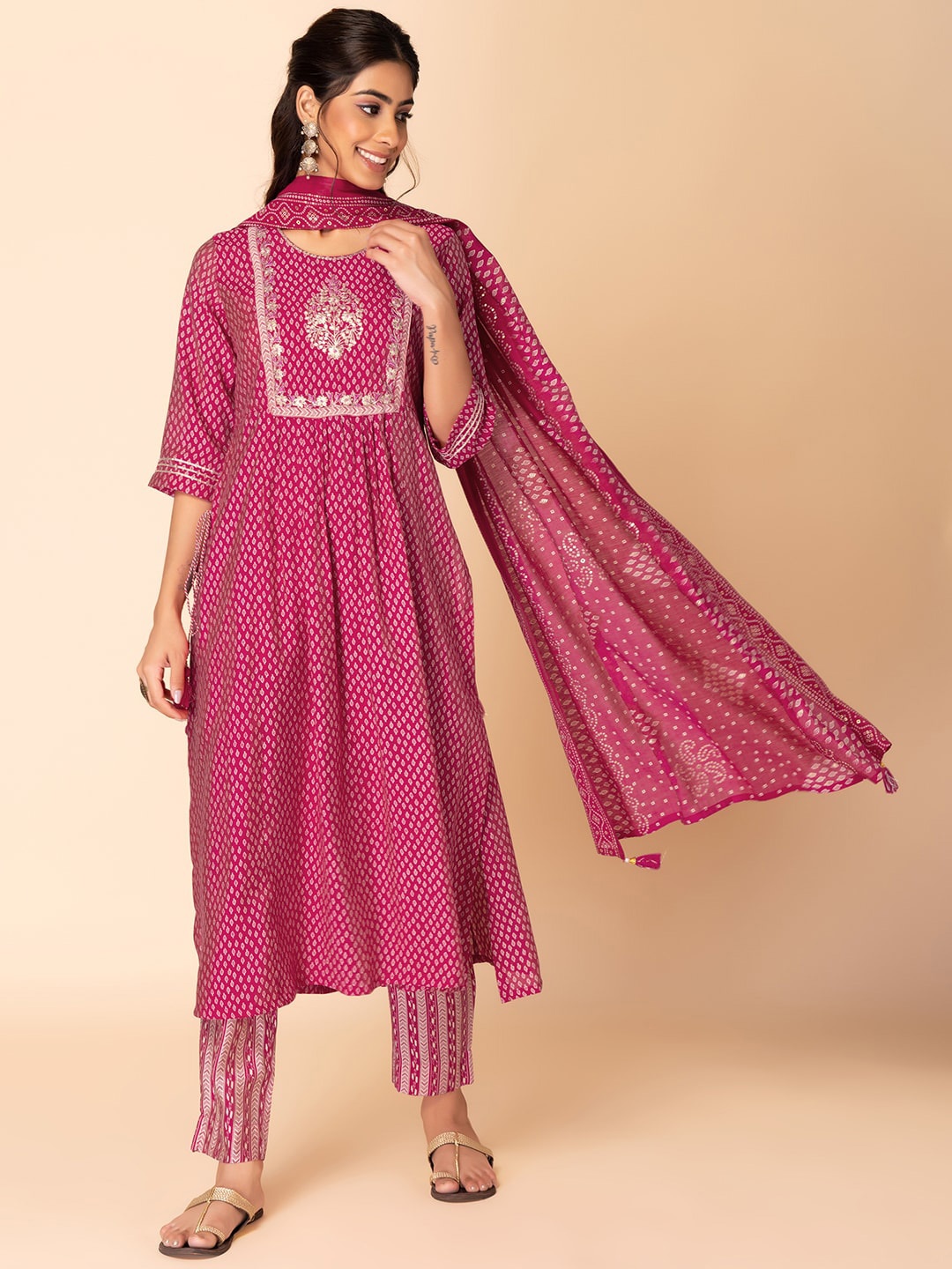 

INDYA Ethnic Motifs Printed Thread Work Detailed Straight Kurta & Trouser Dupatta, Pink