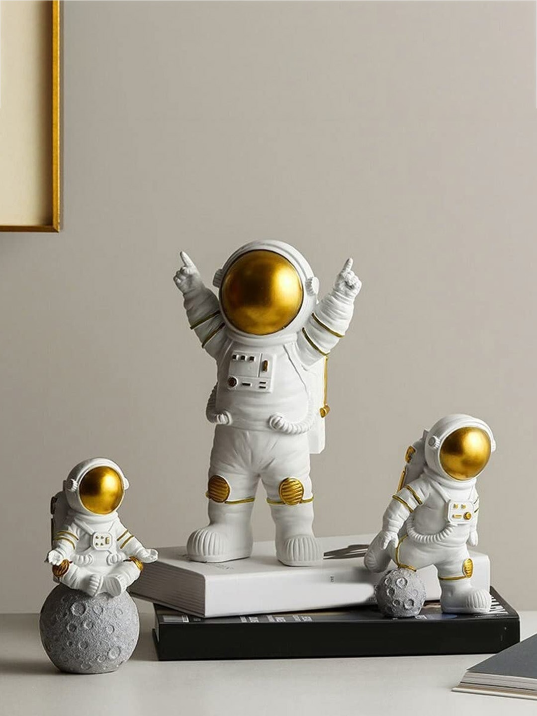 

Street27 White & Gold-Toned 3 Pieces Textured Astronaut Showpieces