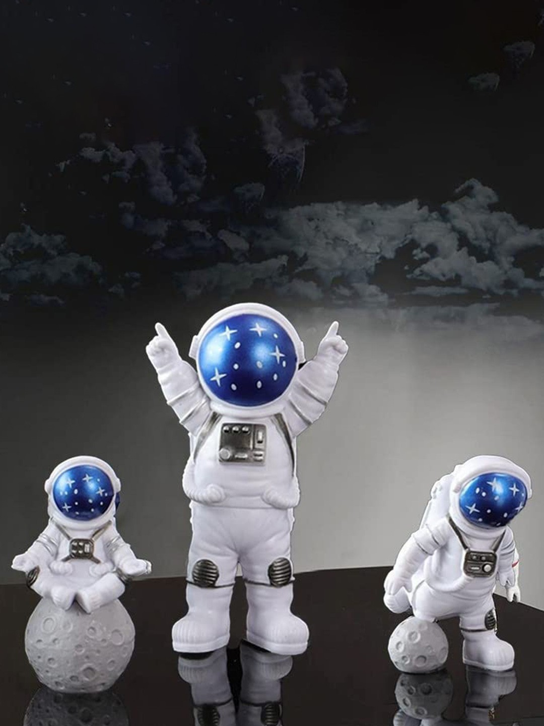 

Street27 White & Blue 3 Pieces Textured Astronaut Showpieces