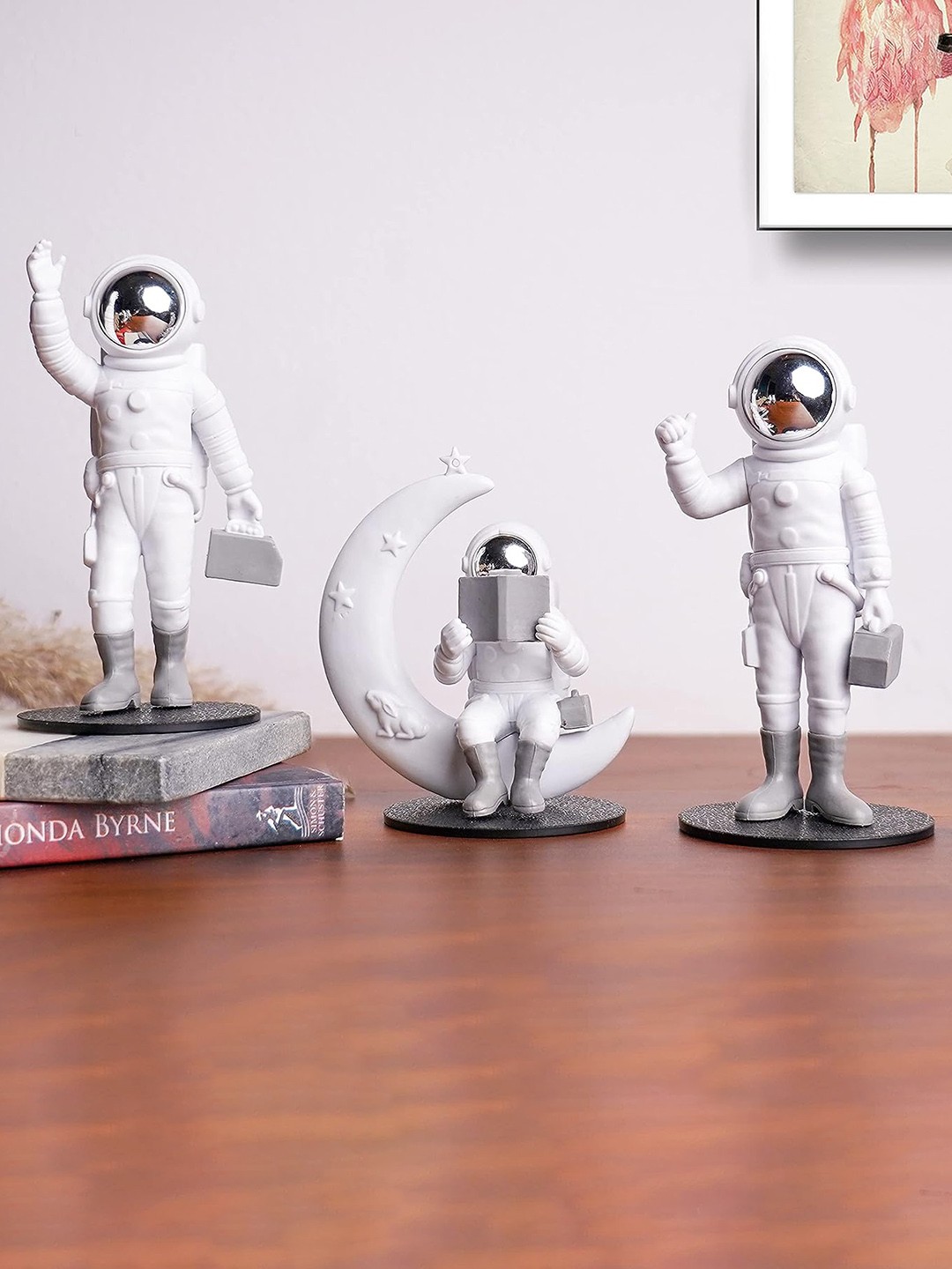 

Street27 White 3 Pieces Textured Astronaut Figurine Showpieces