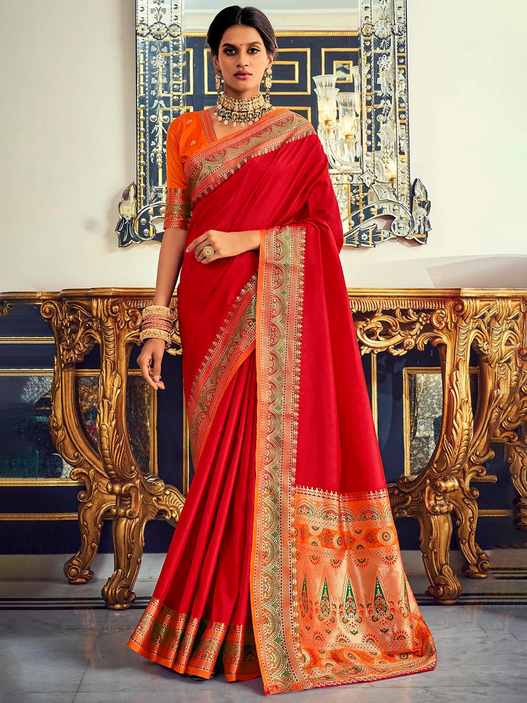 

Mitera Ethnic Motifs Woven Design Zari Banarasi Saree, Red