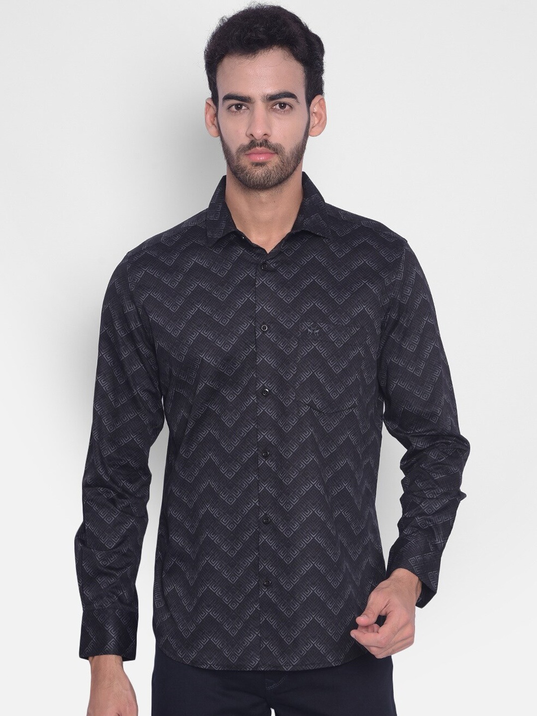 

Crimsoune Club Slim Fit Chevron Printed Spread Collar Long Sleeve Cotton Casual Shirt, Black