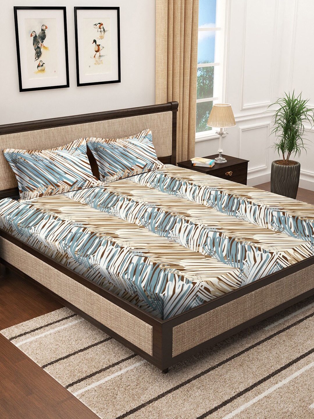 

KLOTTHE Blue & Beige Printed 300 TC Fitted Super King Bedsheet With 2 Pillow Covers
