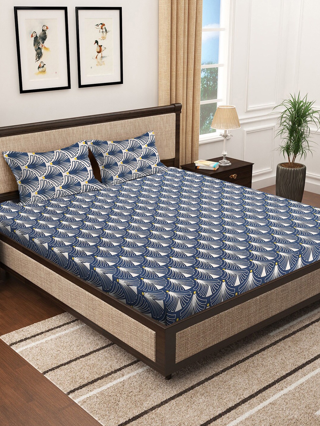 

KLOTTHE Blue & White Printed 300 TC Fitted Super King Bedsheet With 2 Pillow Covers
