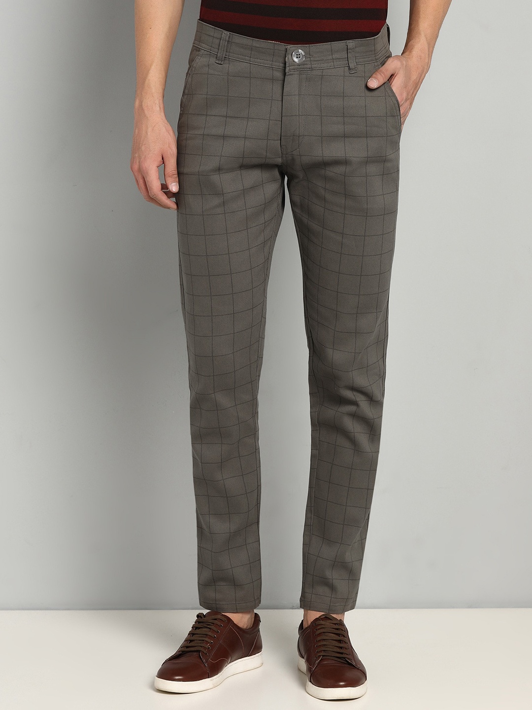 

FUBAR Men Checked Relaxed Slim Fit Easy Wash Trousers, Grey