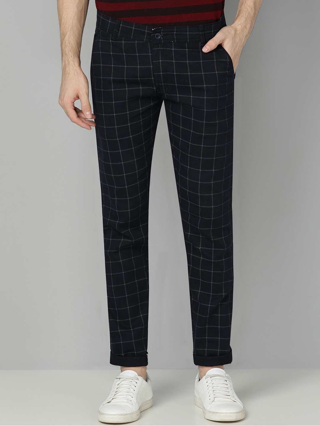 

FUBAR Men Checked Relaxed Slim Fit Easy Wash Trousers, Navy blue