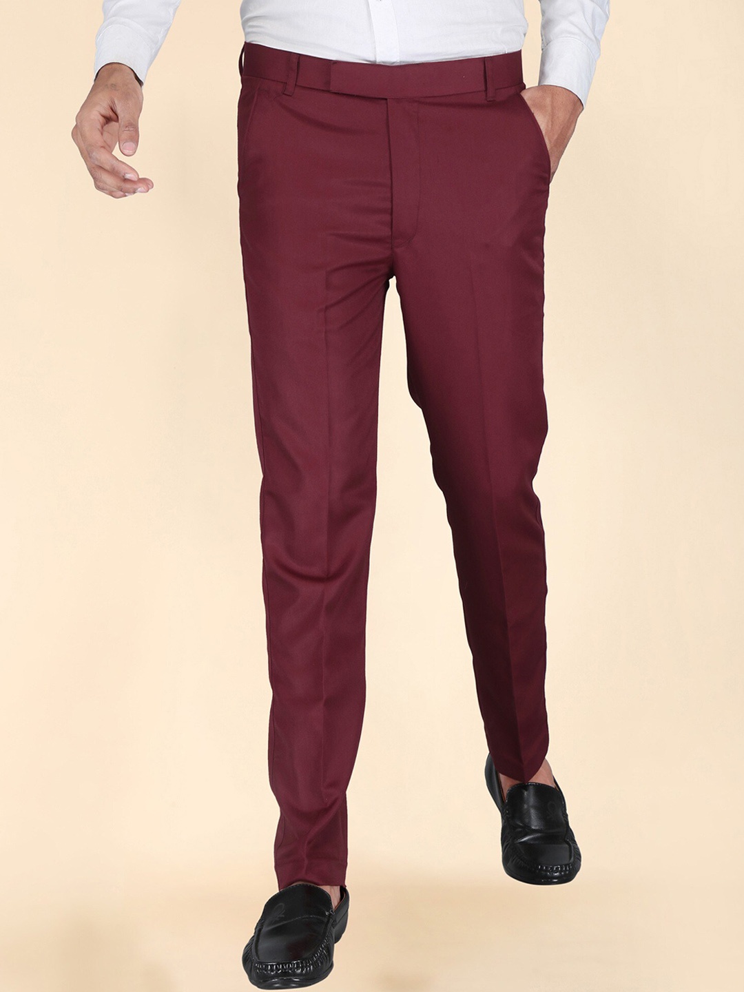 

FUBAR Men Mid Rise Relaxed Easy Wash Regular Trousers, Maroon