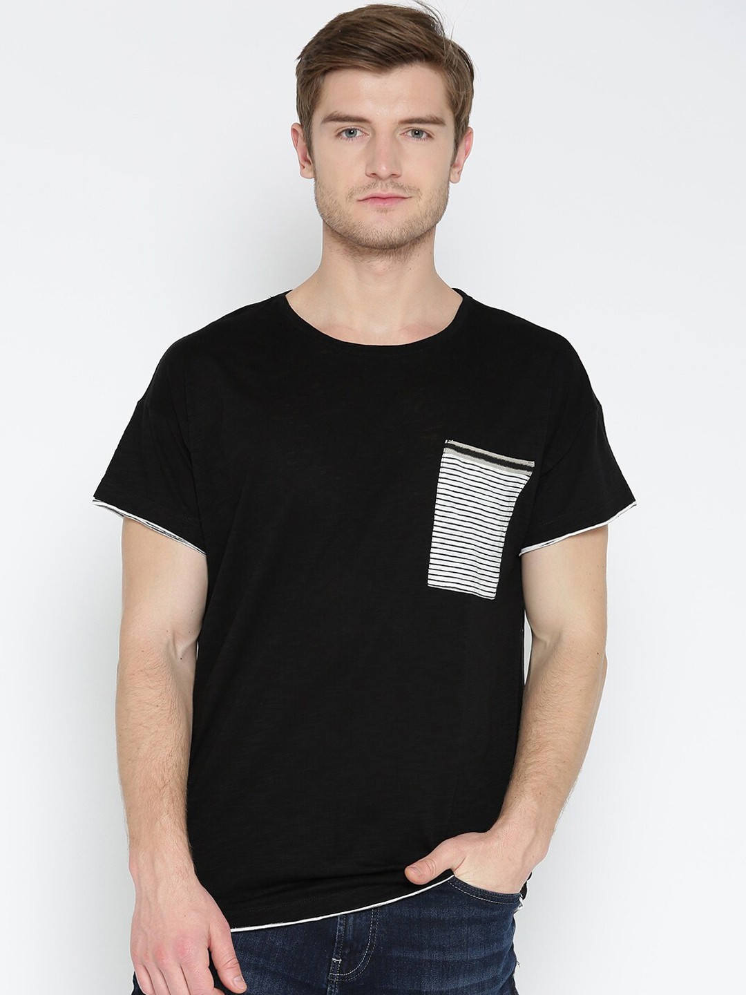 

Antony Morato Men Black Solid Round Neck T-shirt