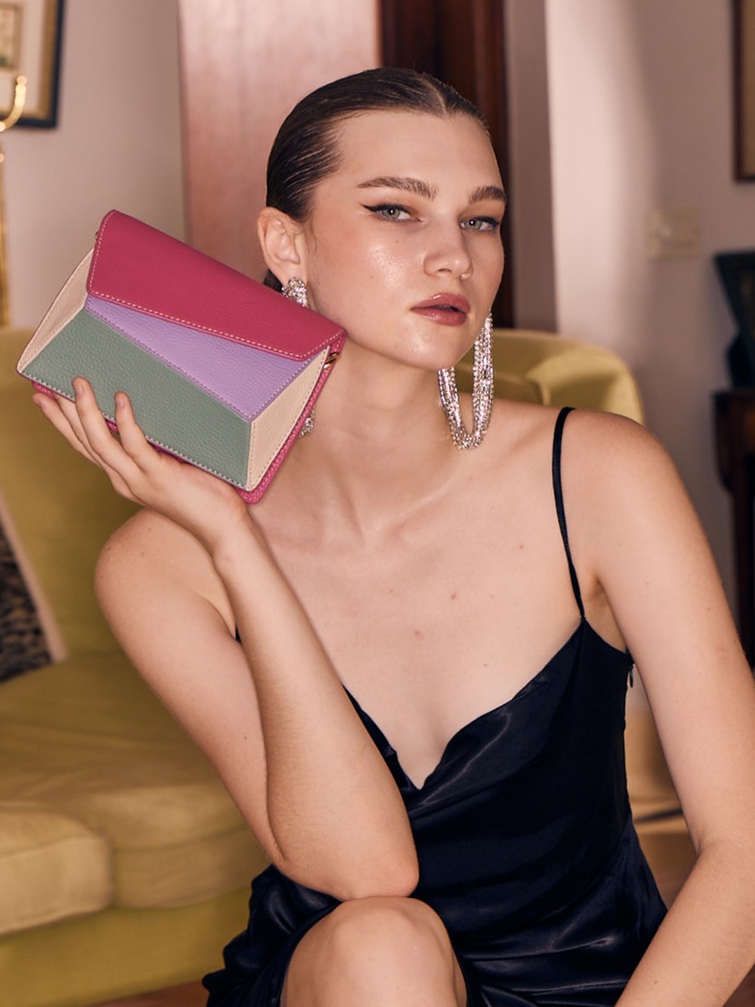 

KLEIO Colourblocked Structured Sling Bag, Pink