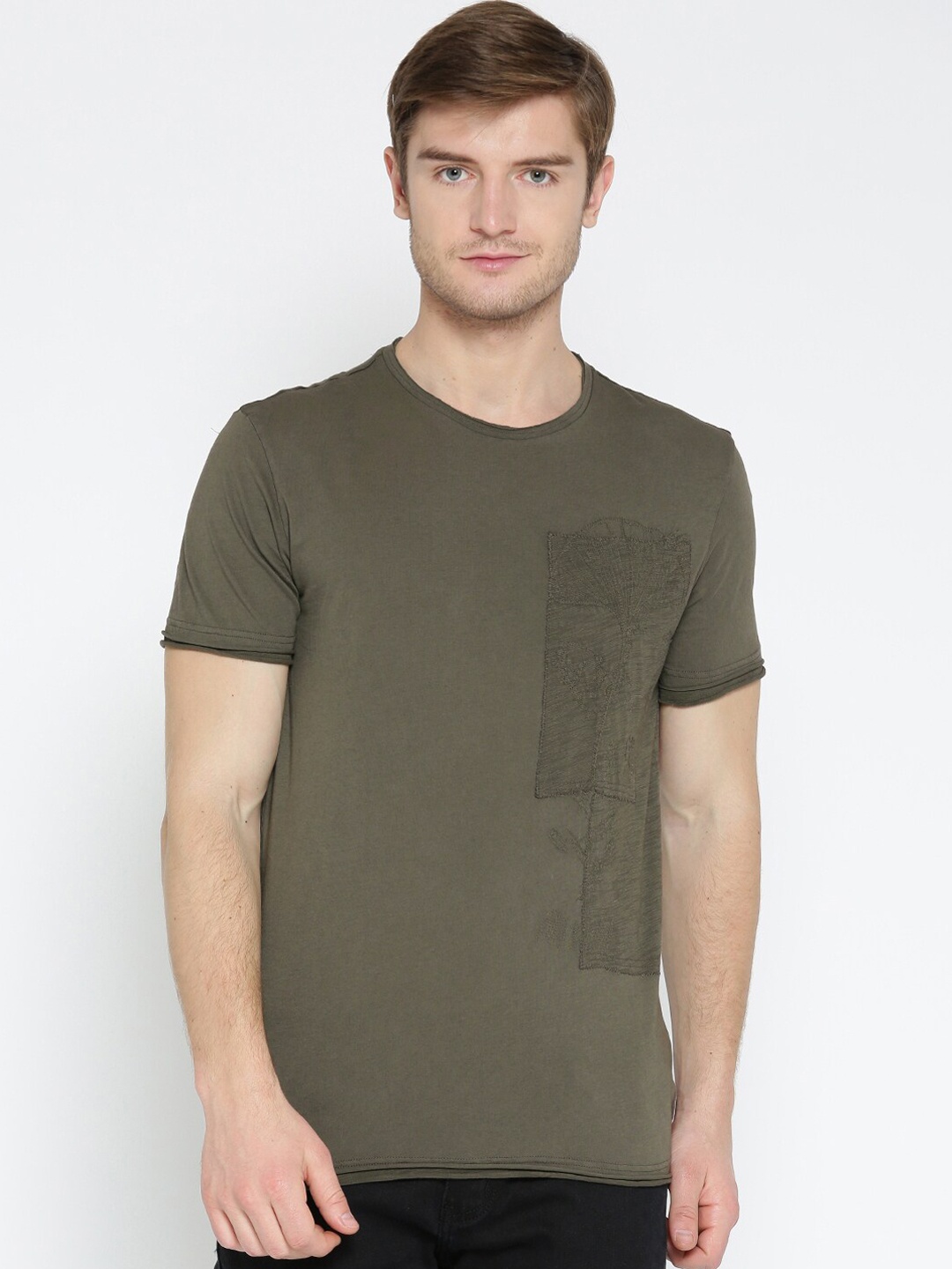 

Antony Morato Men Olive Green Solid Round Neck T-shirt