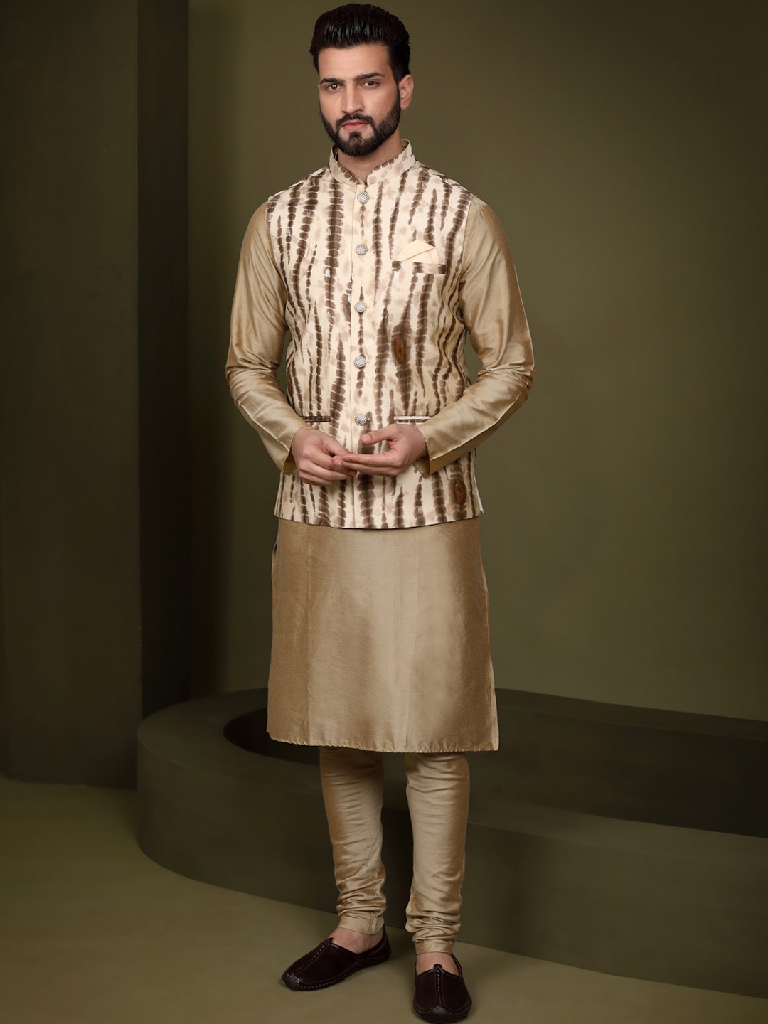 

Sangria Mandarin Collar Straight Kurta With Churidar & Printed Nehru Jacket Set, Cream