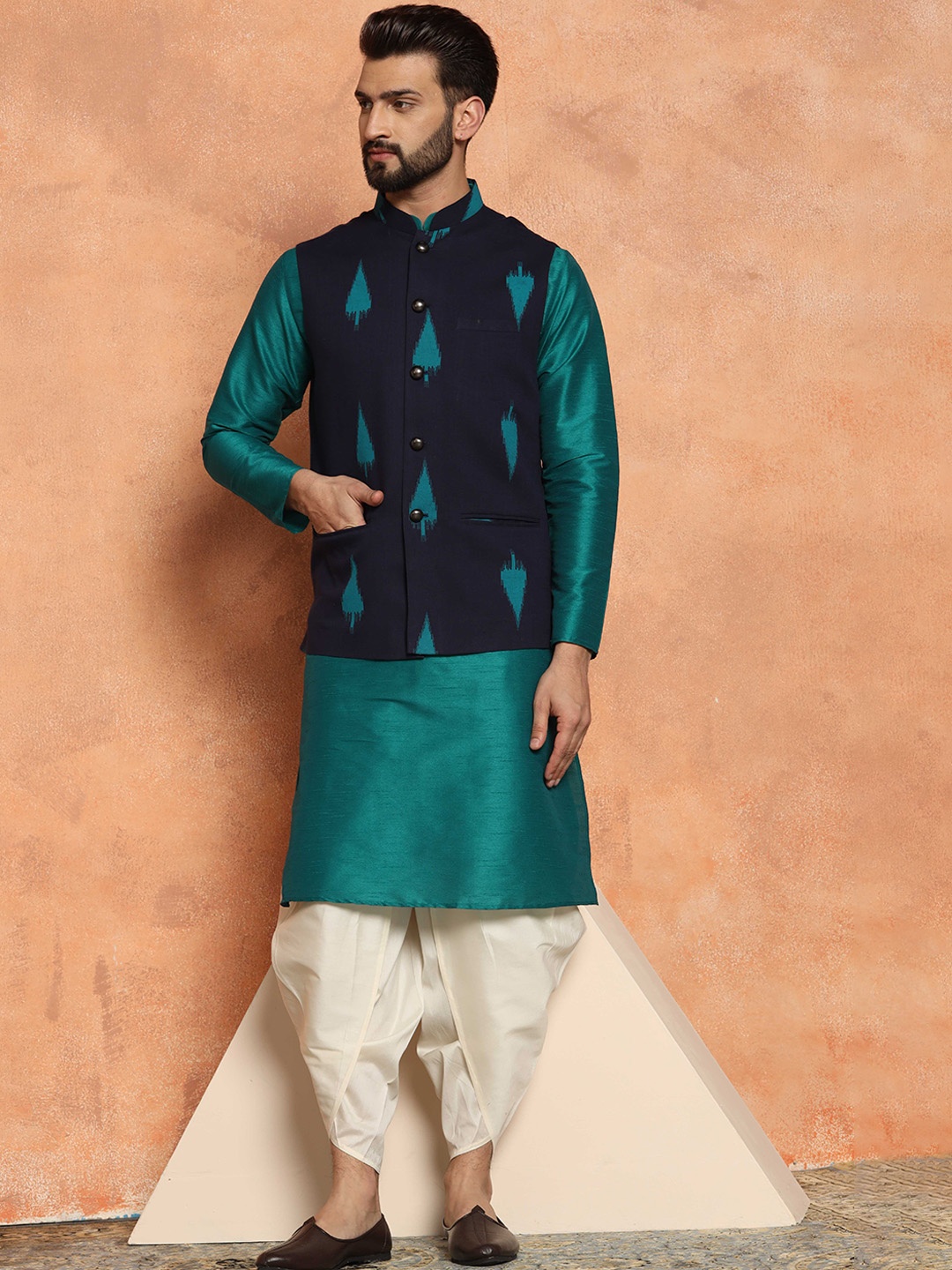 

Sangria Mandarin Collar Straight Kurta & Dhoti Pant With Printed Nehru Jacket Set, Green