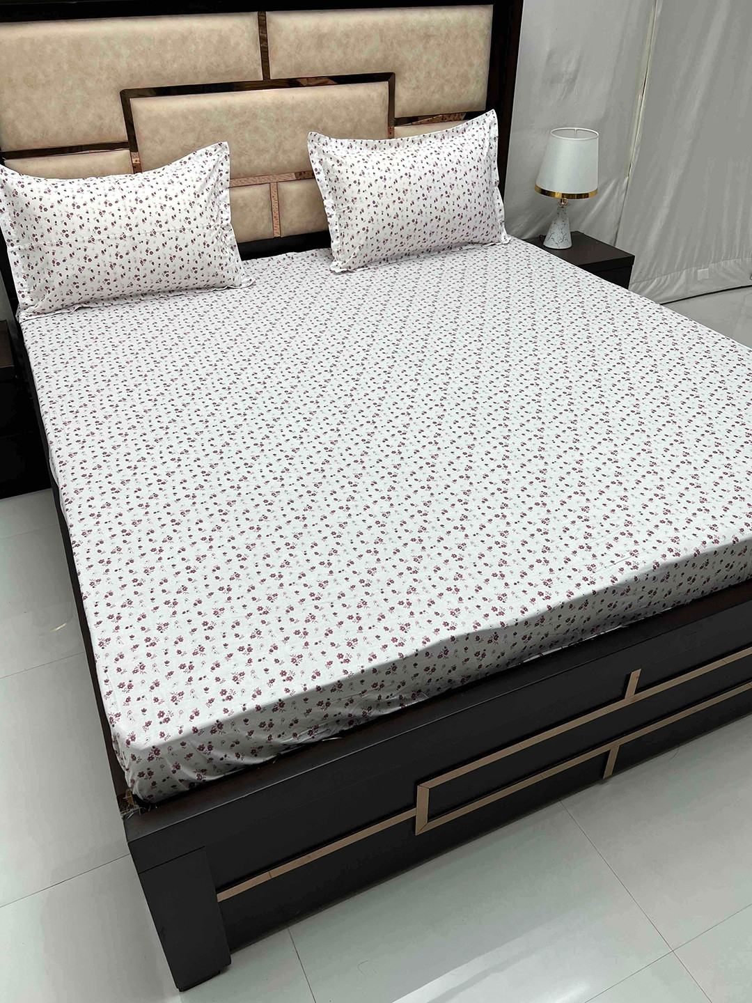 

Pure Decor Cotton King Size Fitted Double Bed Bedsheet With 2 Pillow Covers 6 X 6.3 X 1 ft, White
