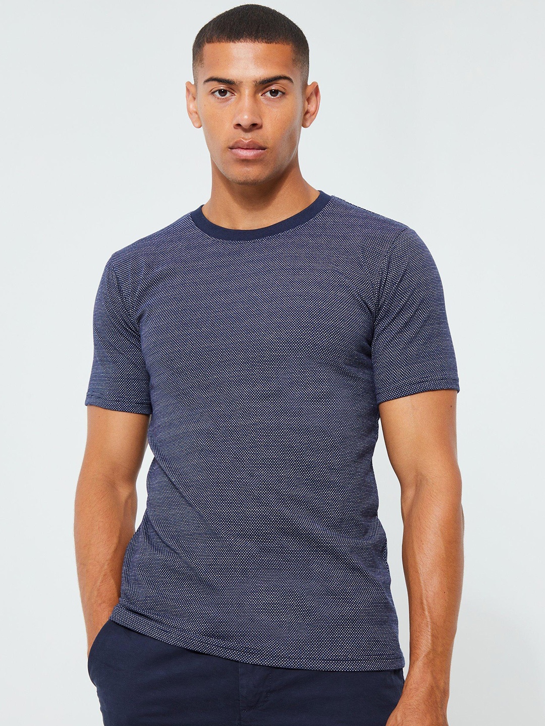 

boohooMAN Self Design Slim Fit T-shirt, Navy blue