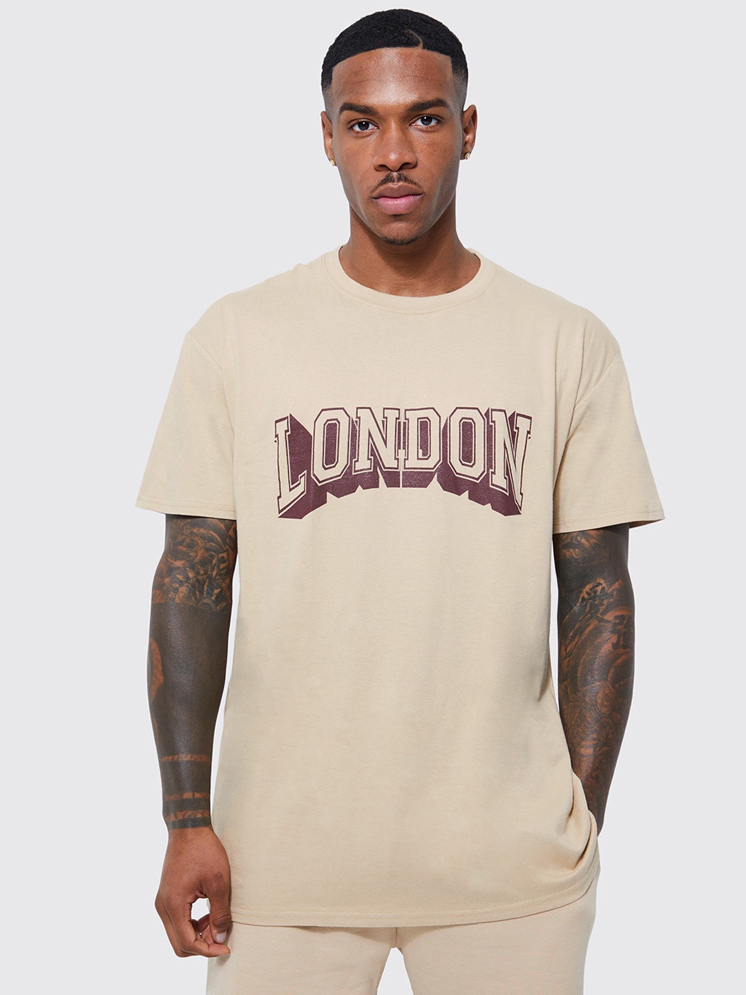 

boohooMAN Pure Cotton Typography Printed Drop-Shoulder Sleeves T-shirt, Beige