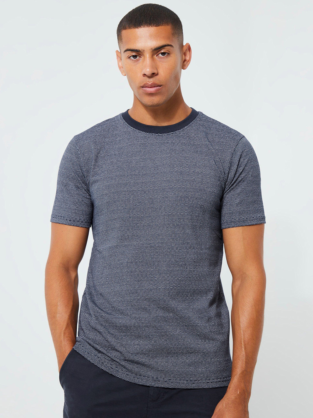 

boohooMAN Printed Slim Fit T-shirt, Navy blue