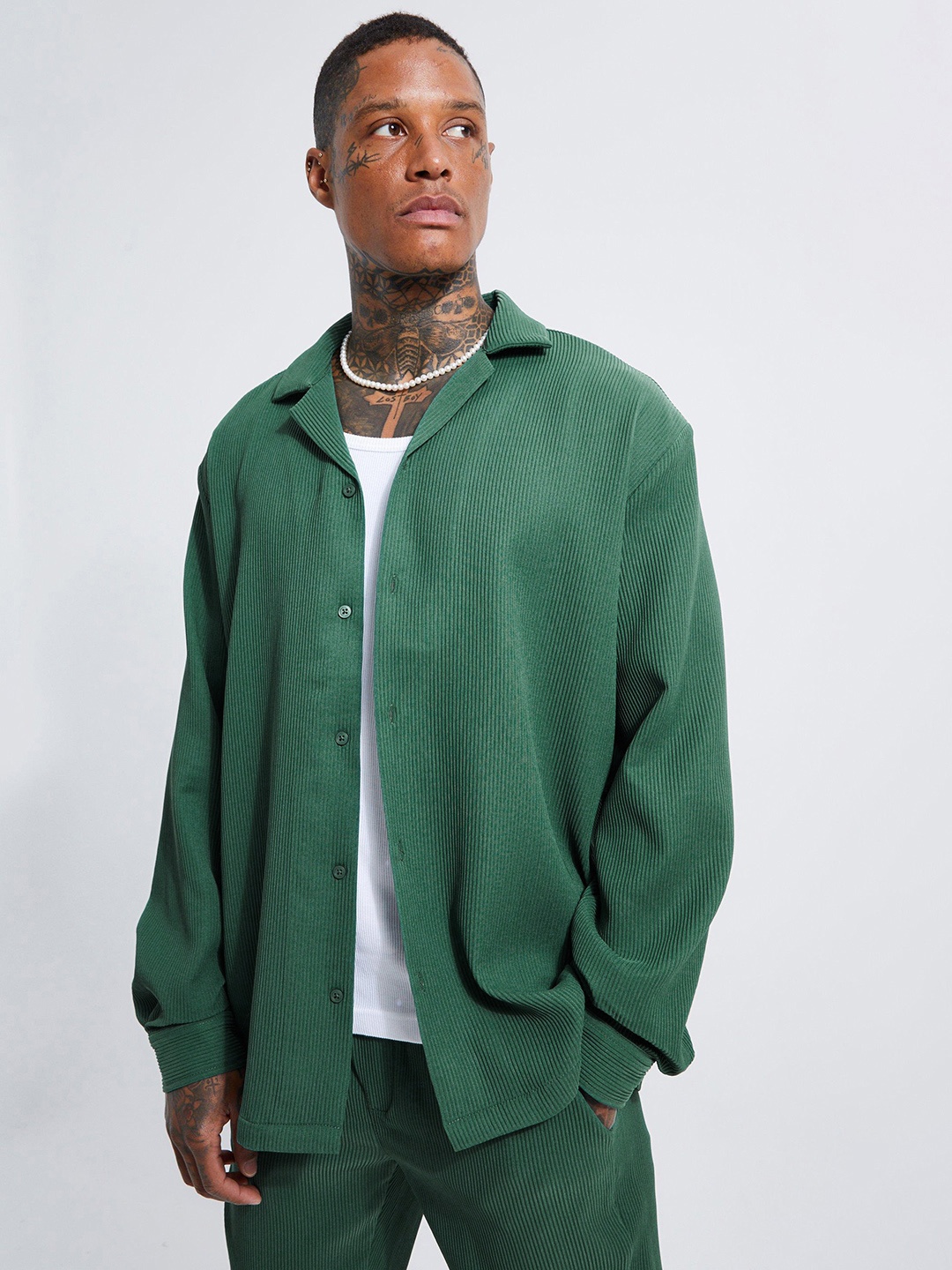 

boohooMAN Pleated Detail Oversized Casual Shirt, Green