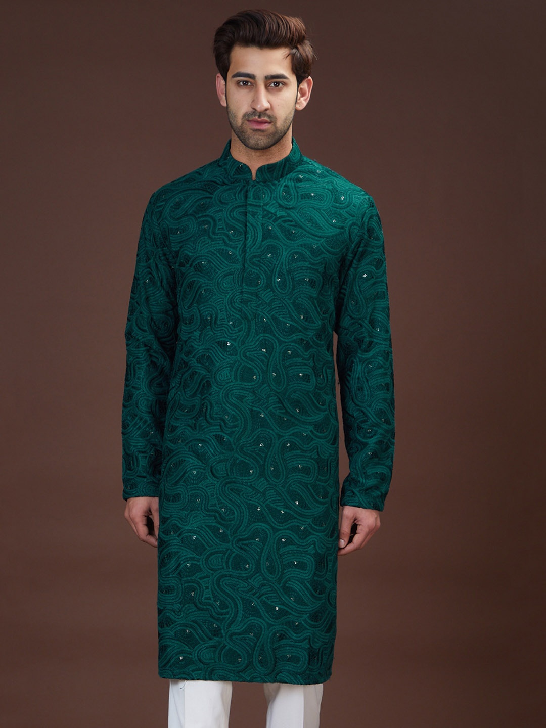 

KASBAH CLOTHING NISHCHAIY SAJDEH Abstract Embroidered Mandarin Collar Thread Work Kurta, Green