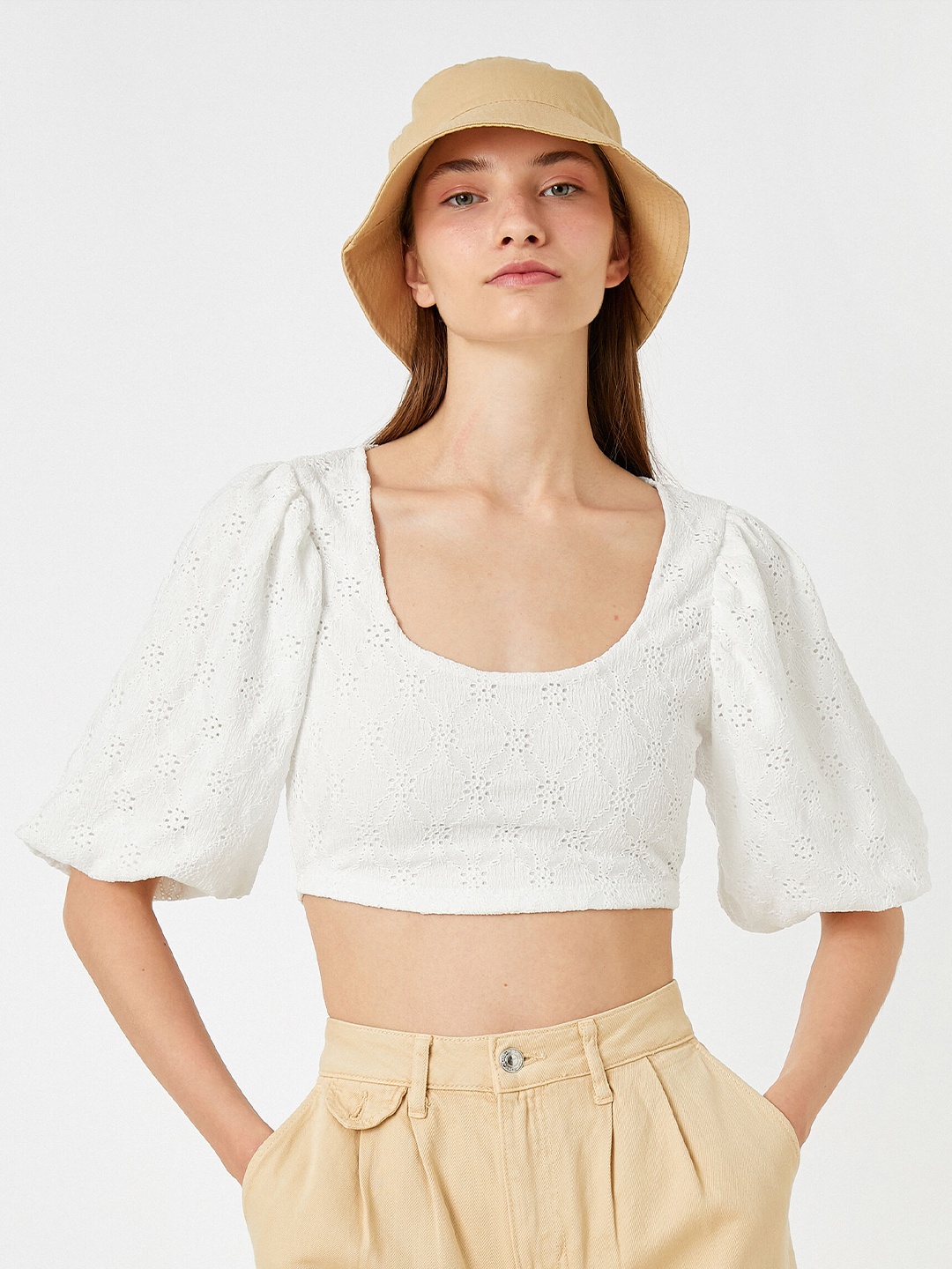 

Koton Self Design Scoop Neck Puffed Sleeves Fitted Crop Top, White