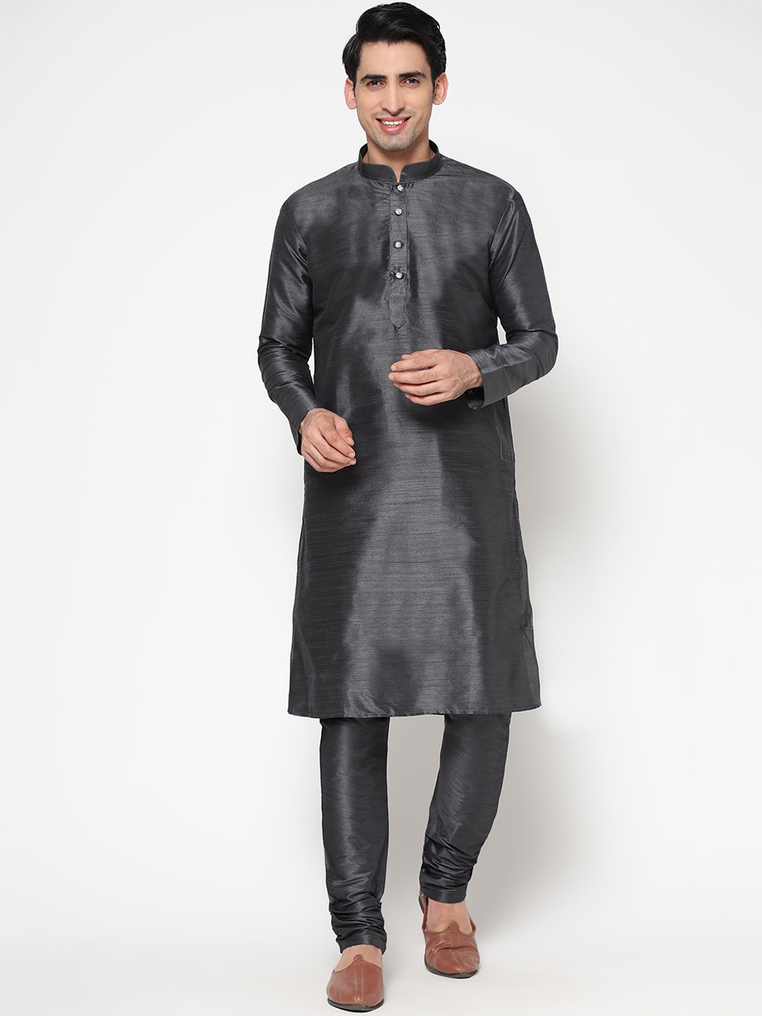 

ZARIMO Mandarin Collar Kurta With Trousers, Charcoal