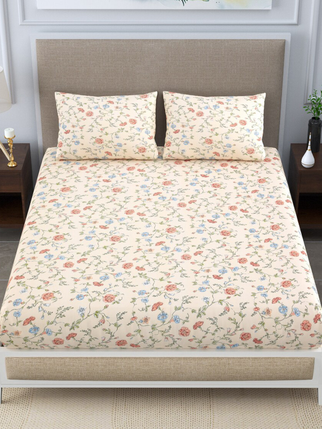 

EasyGoods Merino43 Cream-Coloured Floral Polycotton 250 TC King Bedsheet & 2 Pillow Covers