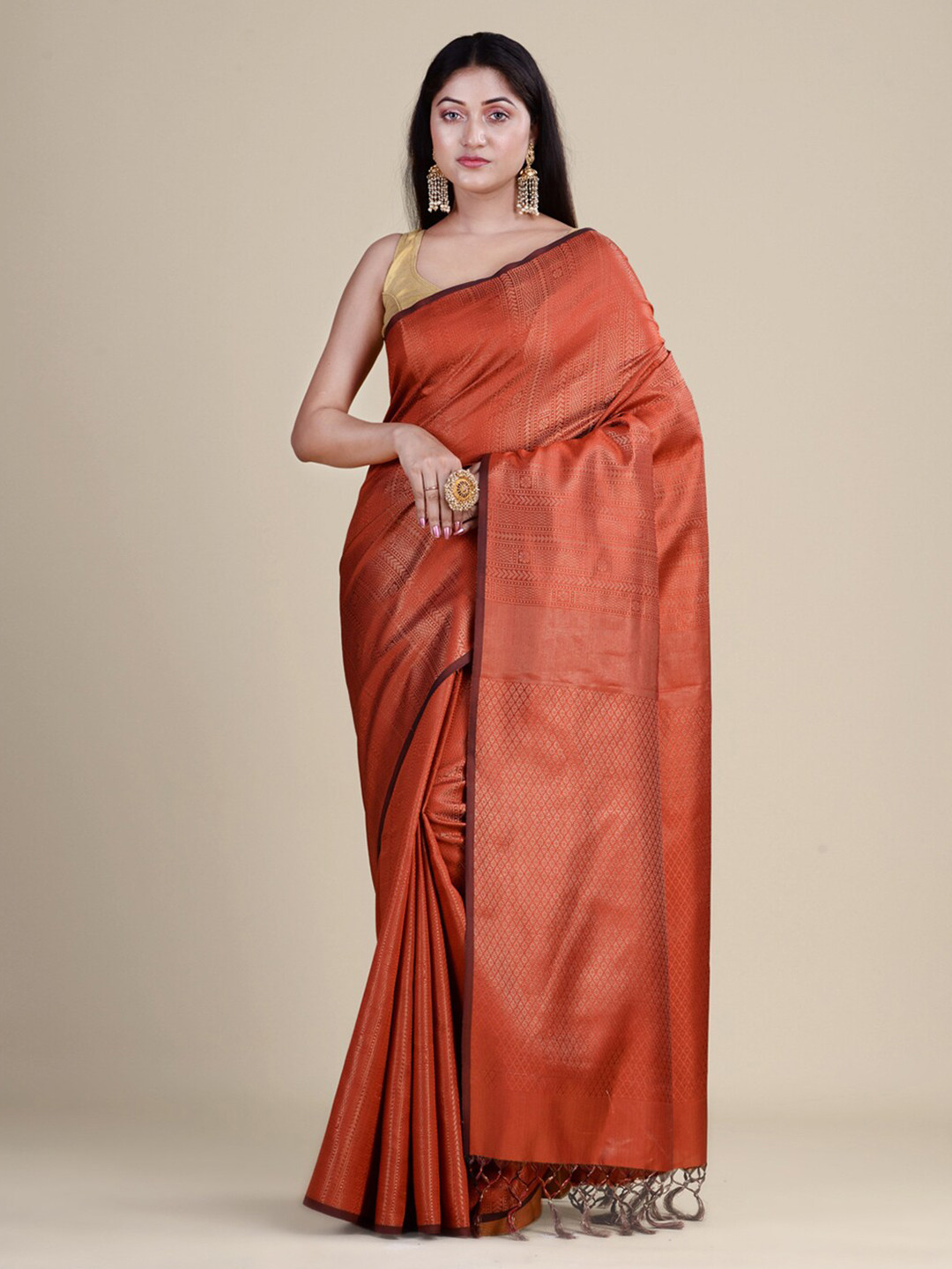 

HOUSE OF BEGUM Ethnic Motifs Woven Design Zari Kanjeevaram Saree, Red