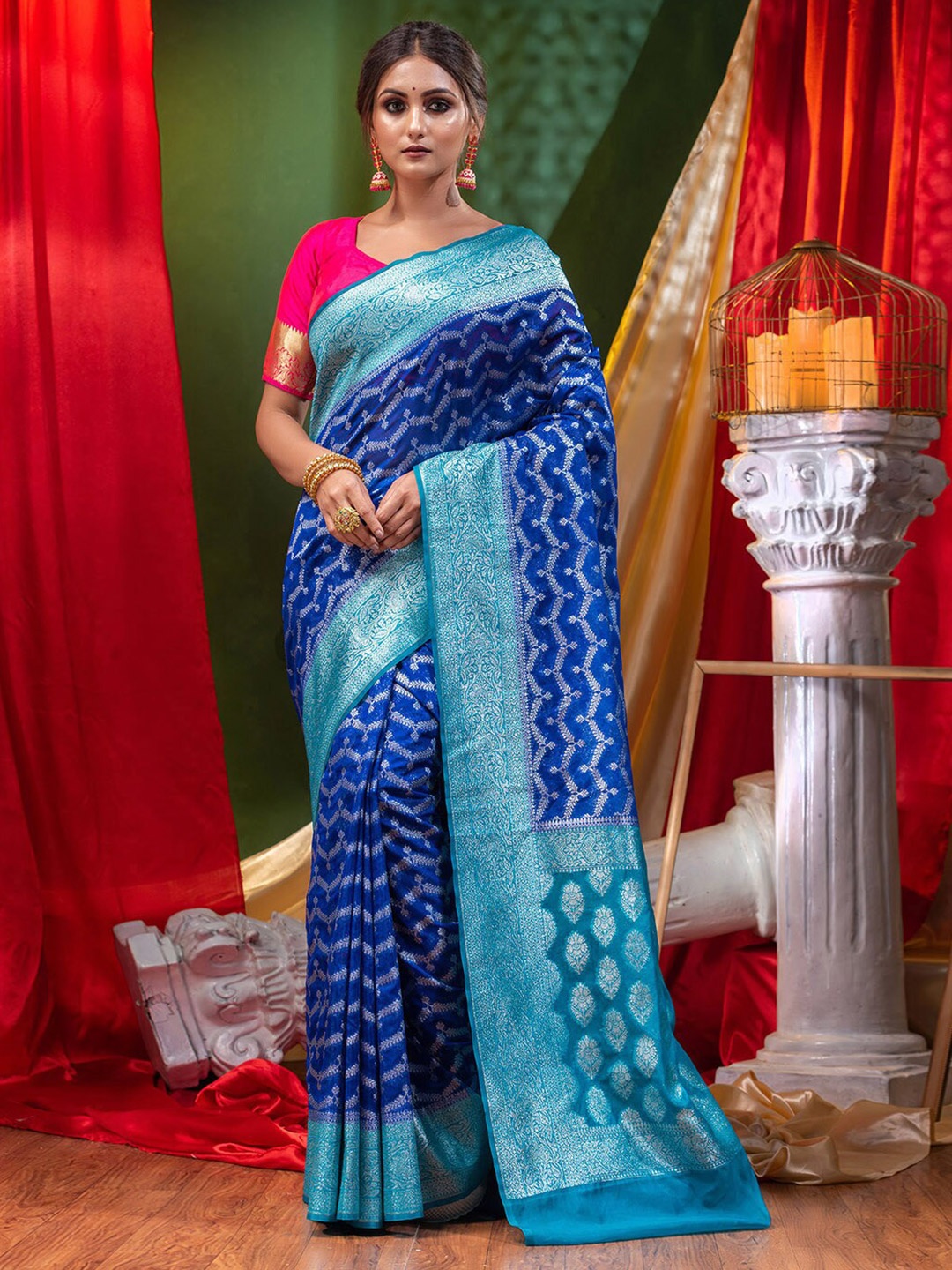 

HOUSE OF BEGUM Woven Design Zari Banarasi Saree, Blue