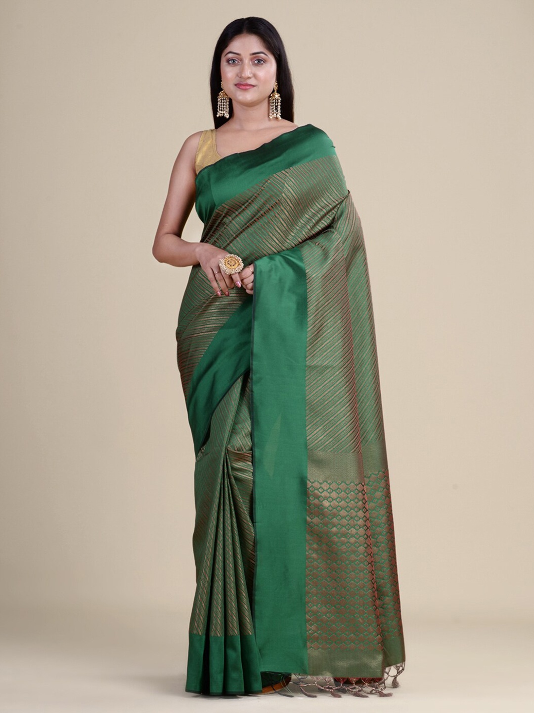 

HOUSE OF BEGUM Ethnic Motifs Woven Design Zari Banarasi Saree, Green