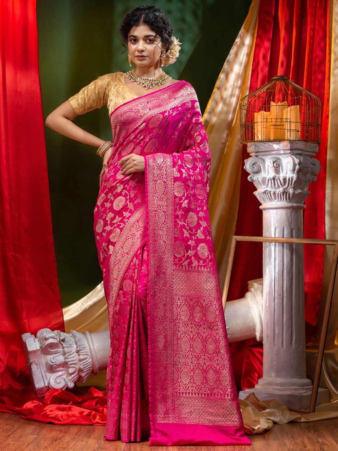 

HOUSE OF BEGUM Woven Design Zari Silk Blend Banarasi Saree, Pink