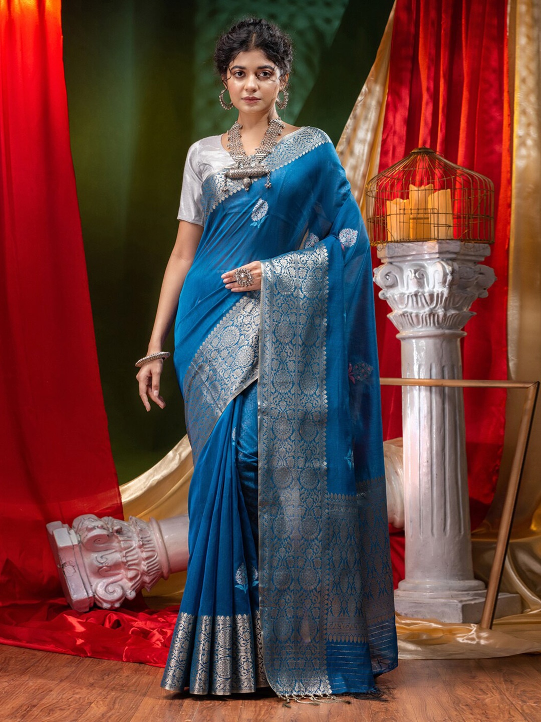 

HOUSE OF BEGUM Ethnic Motifs Woven Design Zari Organza Saree, Blue