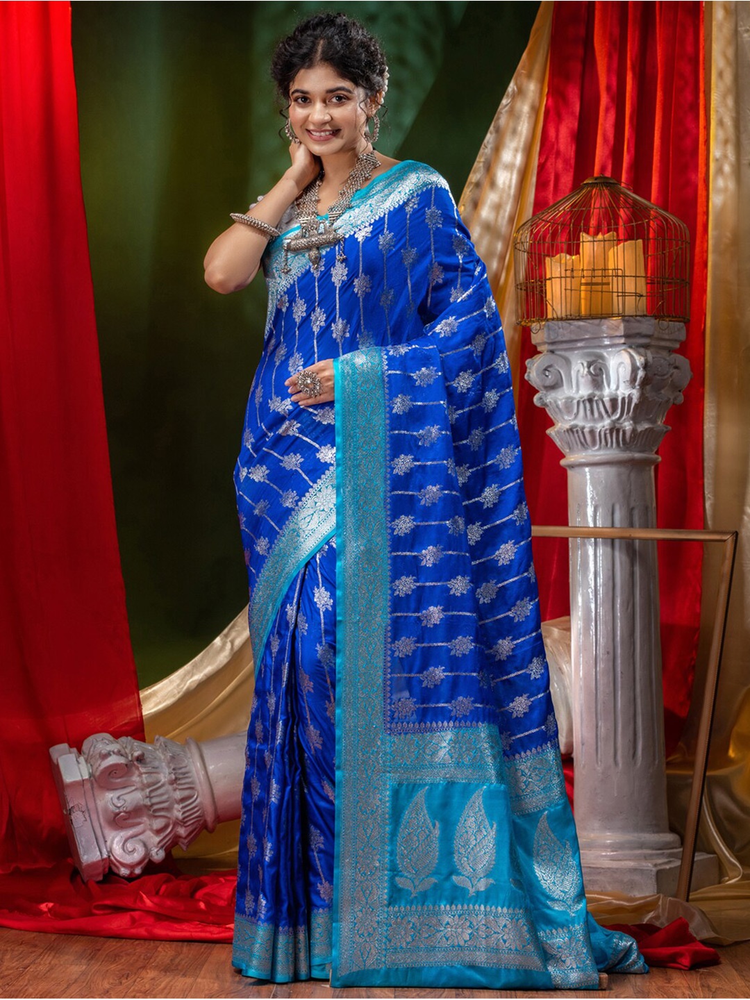 

HOUSE OF BEGUM Ethnic Motifs Woven Design Zari Silk Blend Banarasi Saree, Blue