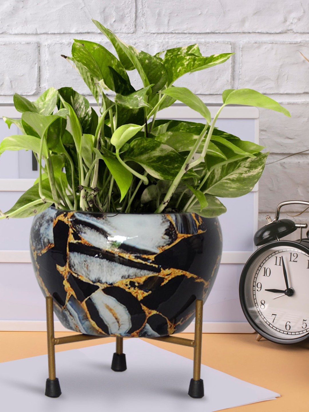 

ecofynd Printed Metal Planter With Stand, Black