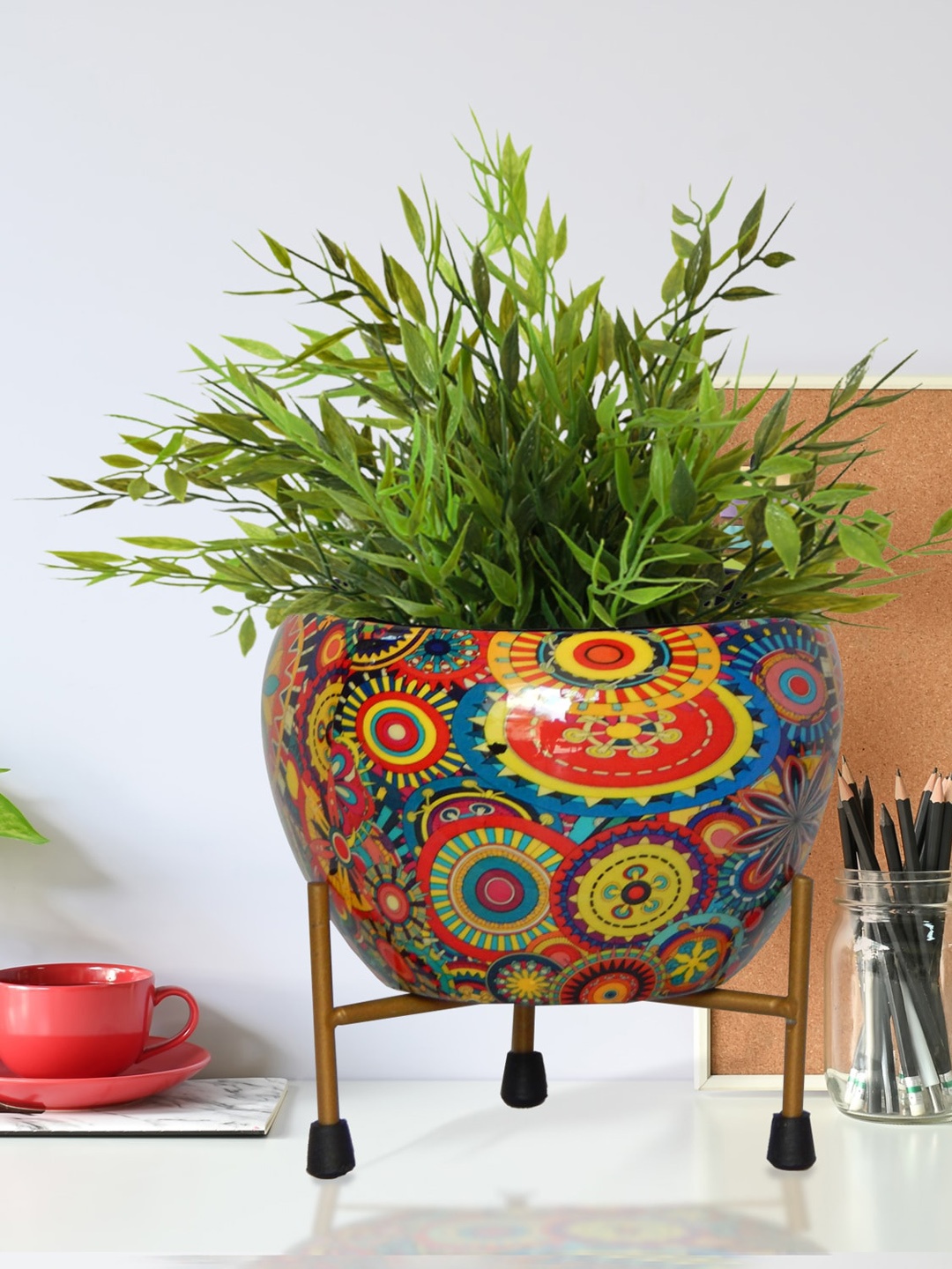 

ecofynd Red & Yellow Printed Metal Planter with Stand, Green